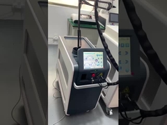 Enerji yoğunluğu 120 J/Cm2'ye kadar I-VI cilt tipleri için saç çıkarma lazer makinesi